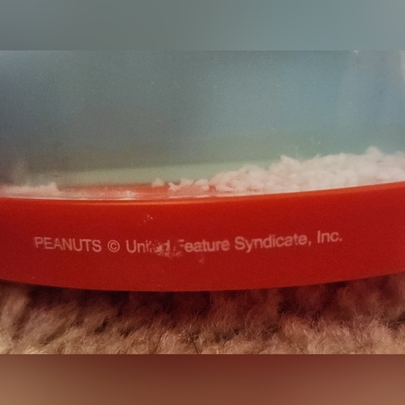 Peanuts Christmas Snow Globe Charlie Brown Happy Holidays Plastic - Picture 3 of 4